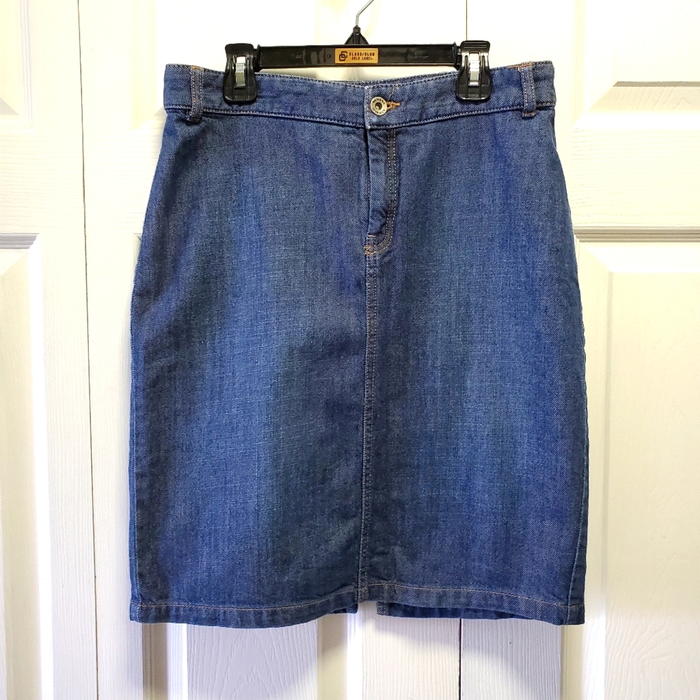 Banana Republic Denim Skirt GUC Size 4